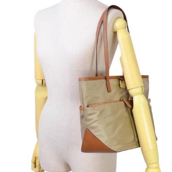 Michael Kors Kempton Medium Nylon Tote Bag - Picture 4 of 16